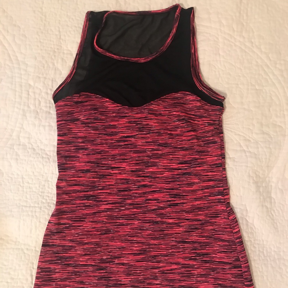 Athletic Workout mesh at the top tank